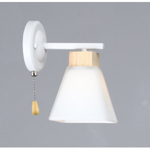 Бра N6663/1W с белым стеклянным плафоном